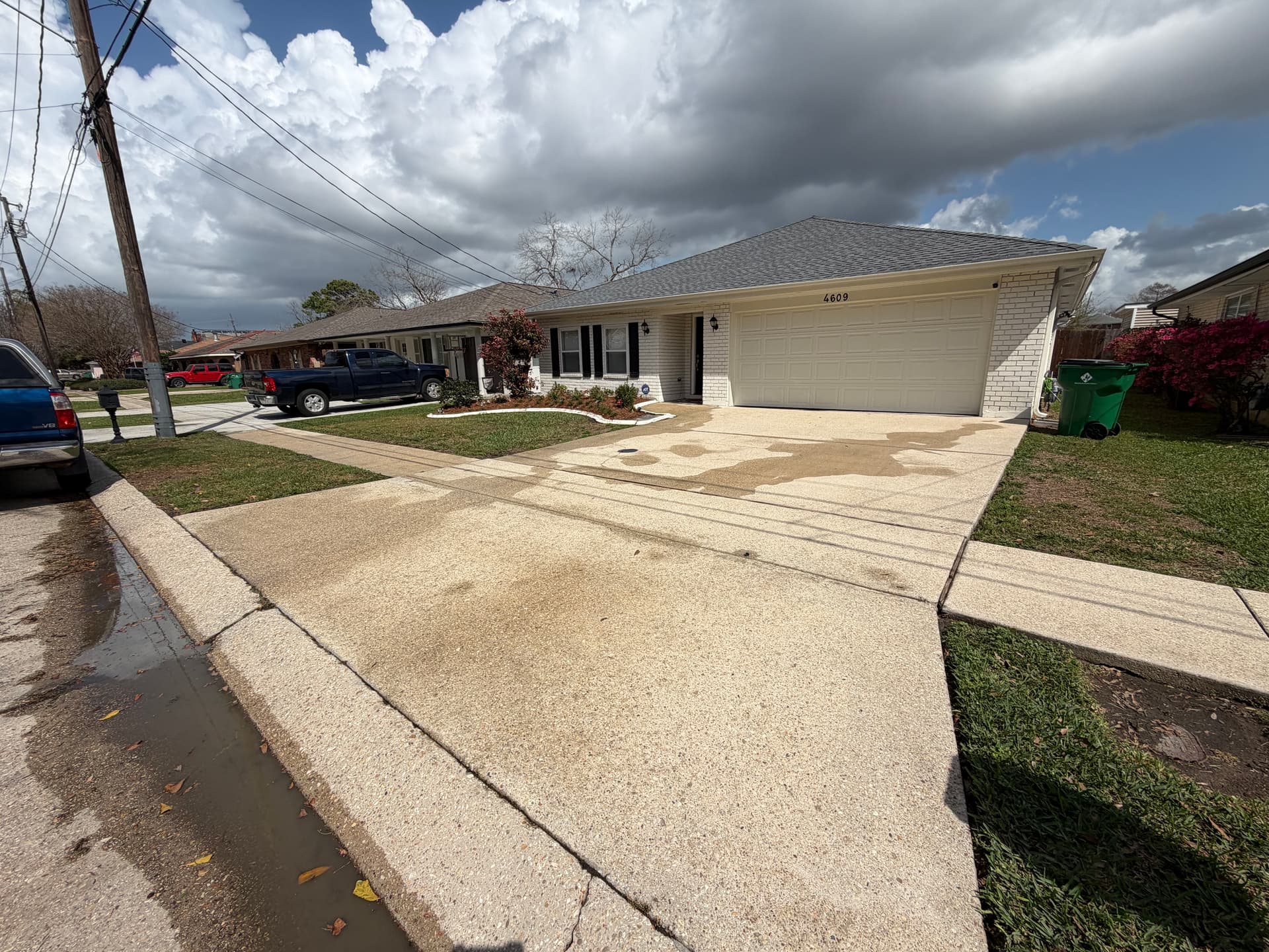 Gallery photos for Impressive Curb Appeal Enhancement with Menas Landscaping: Image #6