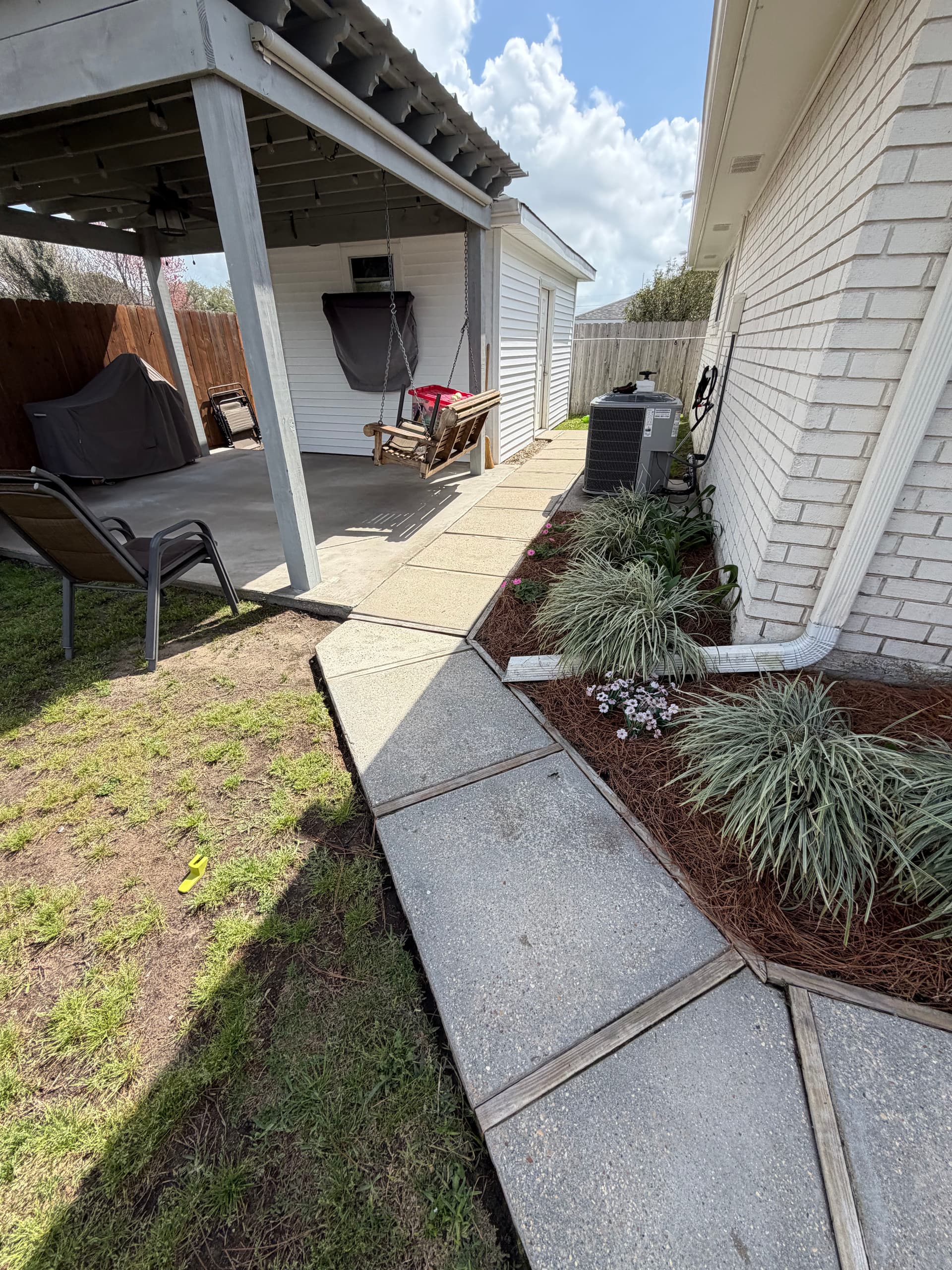 Gallery photos for Impressive Curb Appeal Enhancement with Menas Landscaping: Image #2