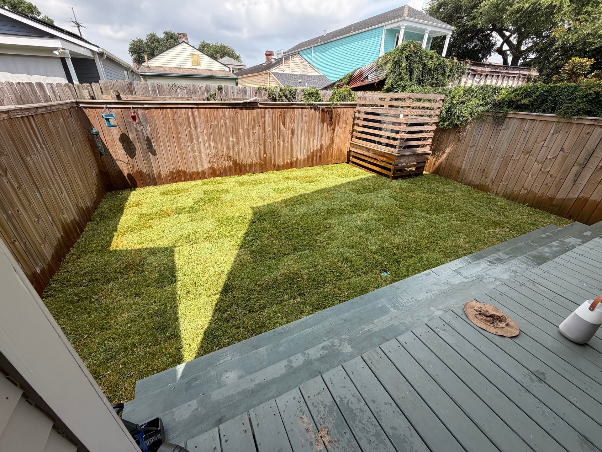 Gallery photos for Dead Backyard Lawn Gets a Full St. Augustine Sod Overhaul: Image #2