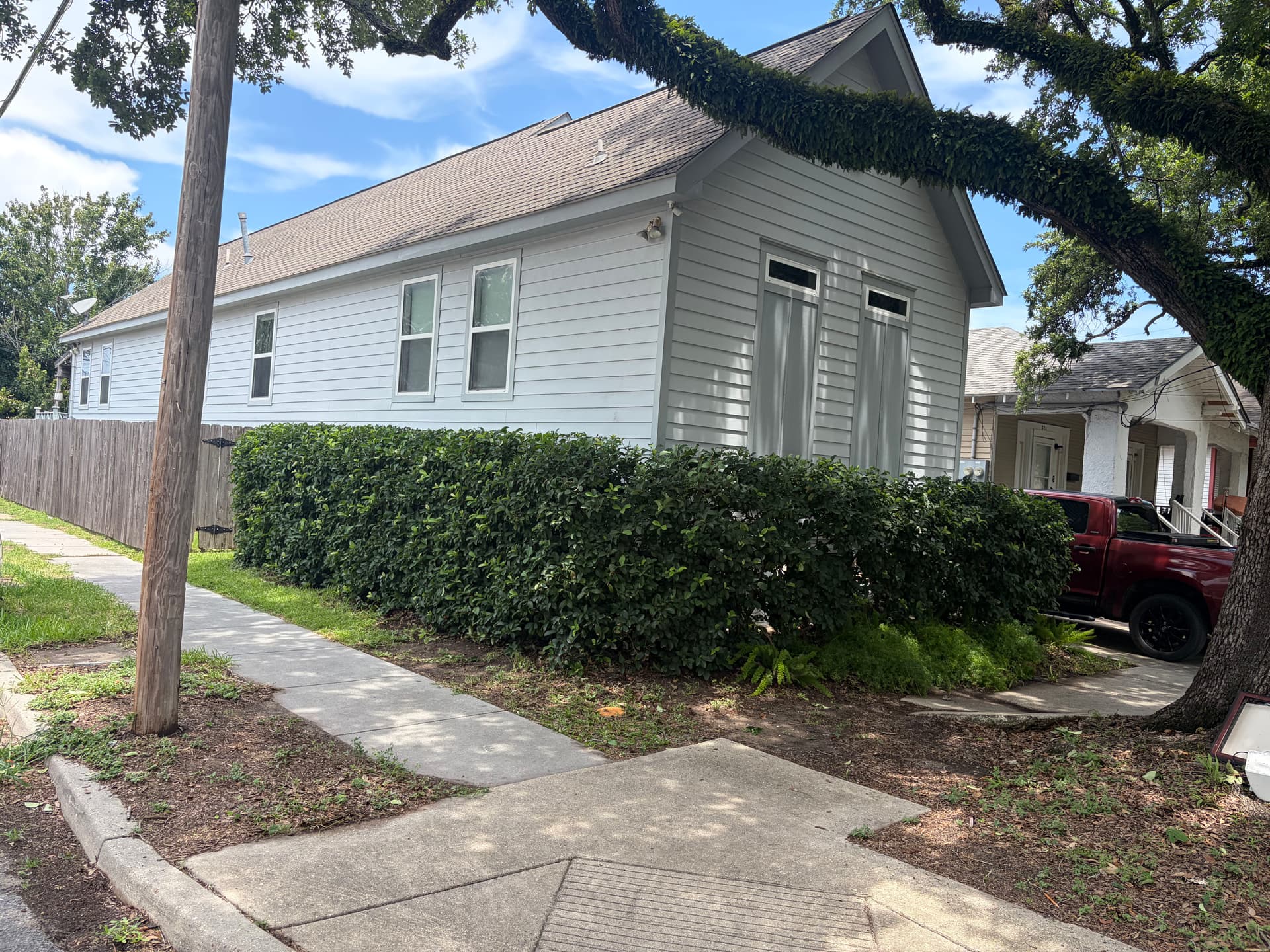 Gallery photos for New Orleans Hedge Trimming That Actually Makes a Difference: Image #2