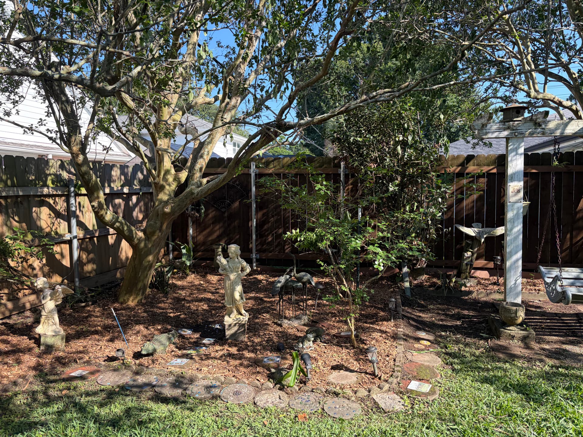 Gallery photos for Backyard Cleanup That Actually Makes a Difference: Image #7