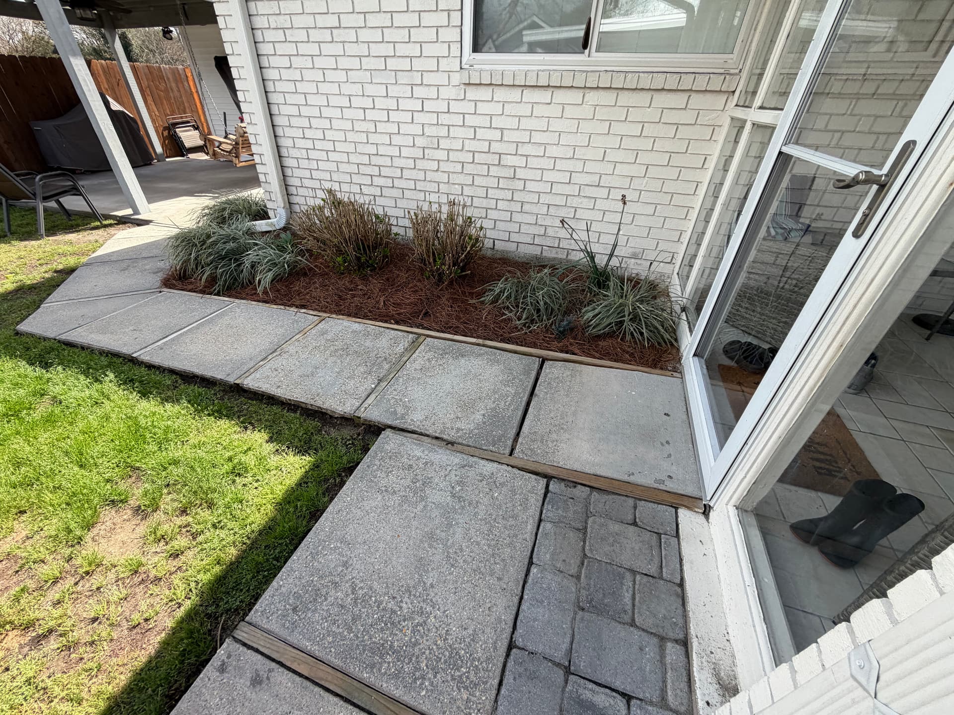 Gallery photos for Impressive Curb Appeal Enhancement with Menas Landscaping: Image #1