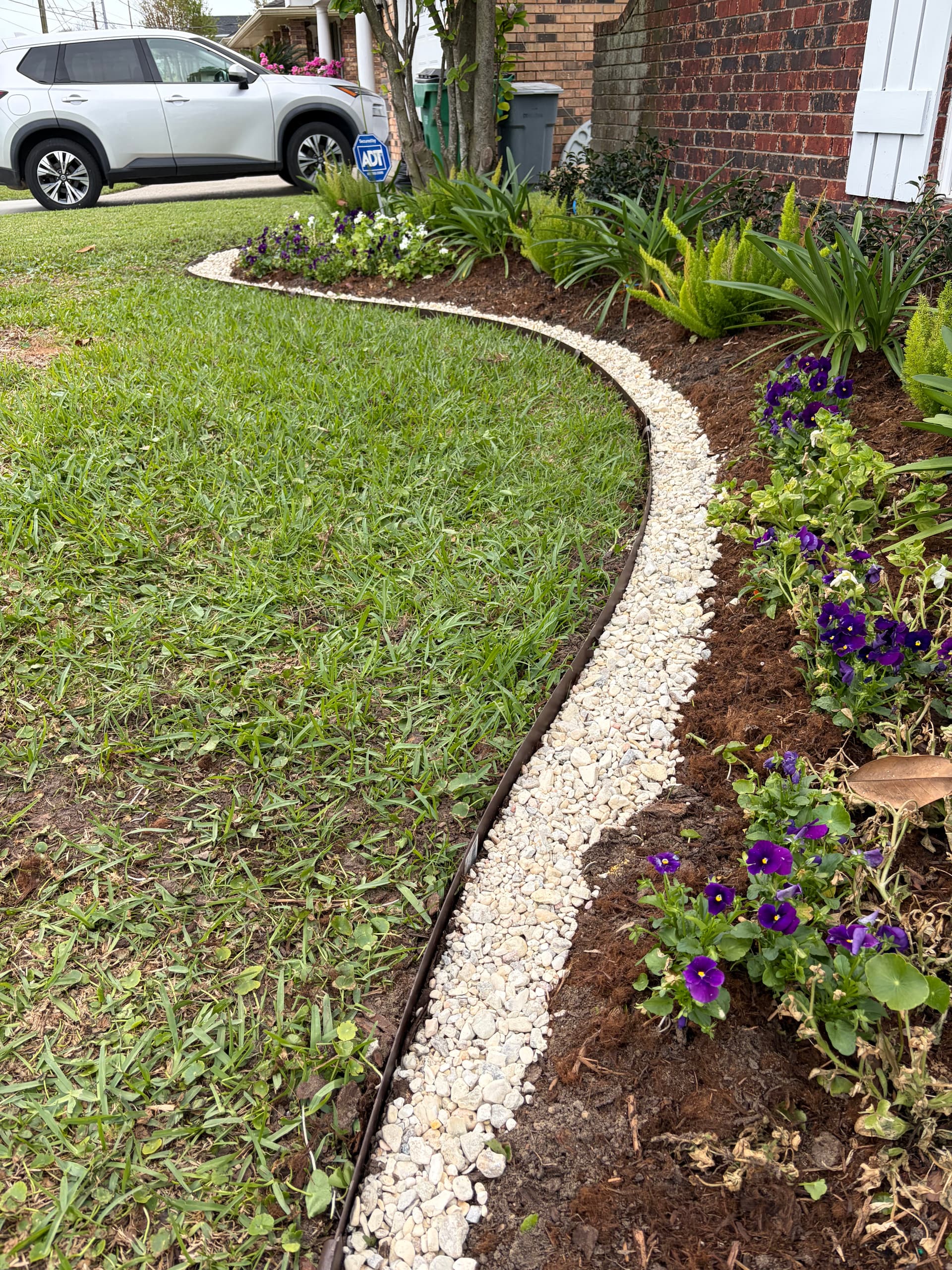 Gallery photos for Elegant Garden Makeover with Metal Edging and River Rock Delight: Image #2