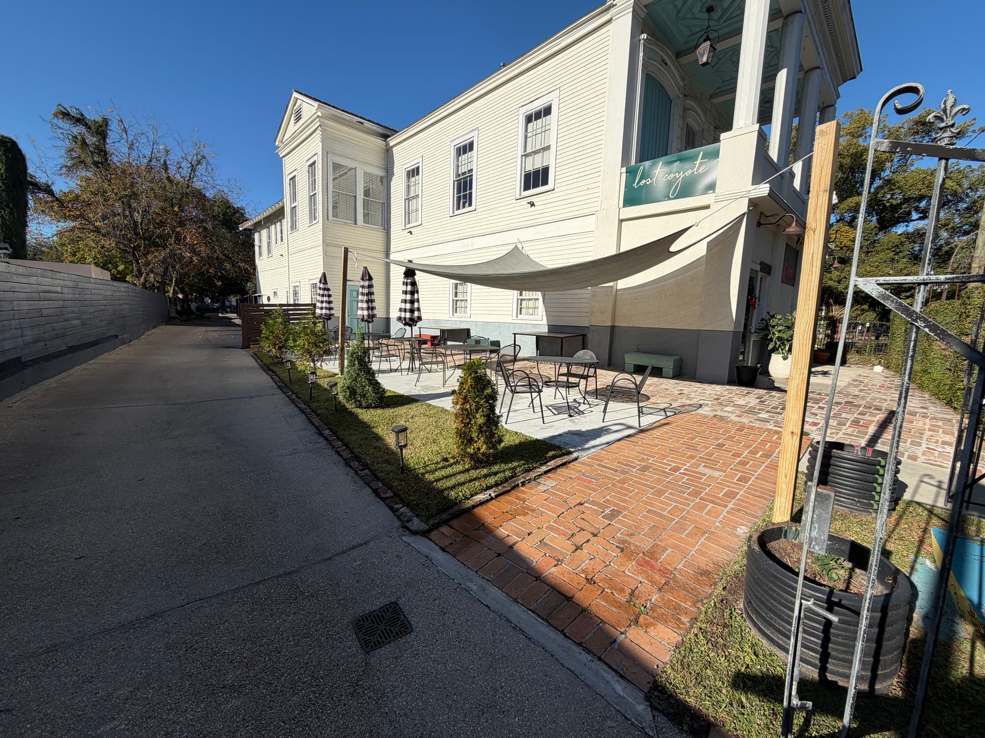 Gallery photos for Landscaping and Lawn Maintenance at Lost Coyote in New Orleans: Image #1