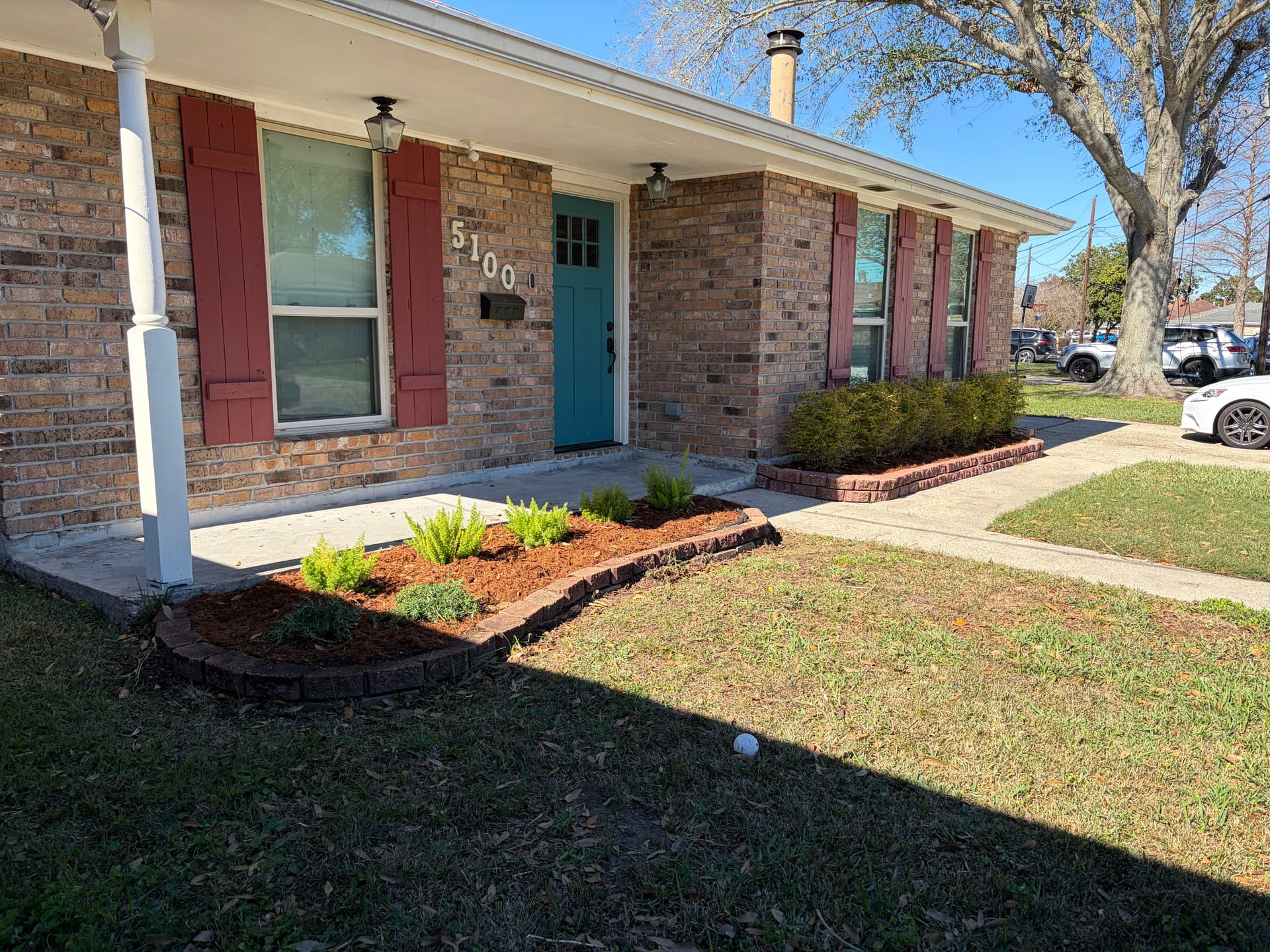 Gallery photos for Comprehensive Yard Makeover to Boost Curb Appeal: Image #6