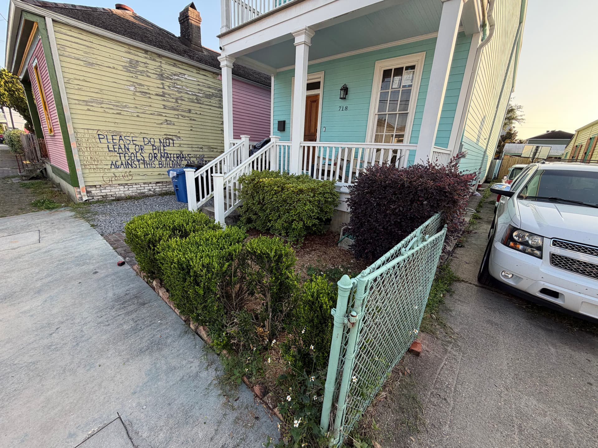 Gallery photos for Front Yard Overhaul with Pavers and Gravel in New Orleans: Image #1